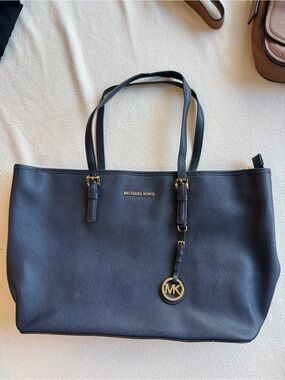 Michael Kors Navy Saffiano Leather Tote w Gold Accent & dust bag